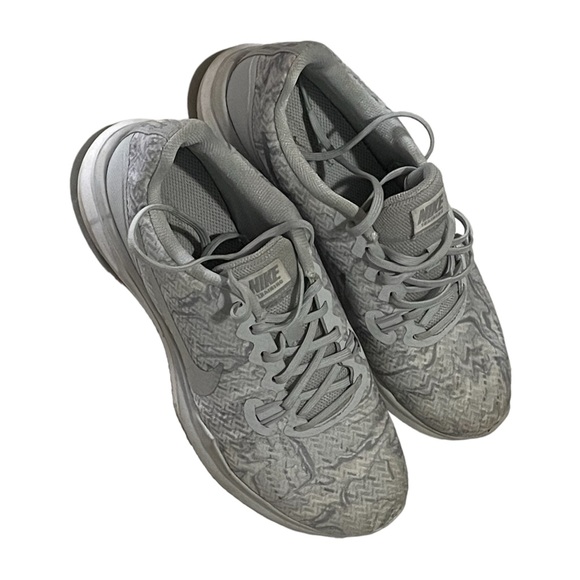 NIKE - Women’s Runners - Picture 3 of 5